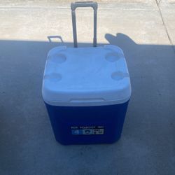 Igloo 60qts Roller Cooler 