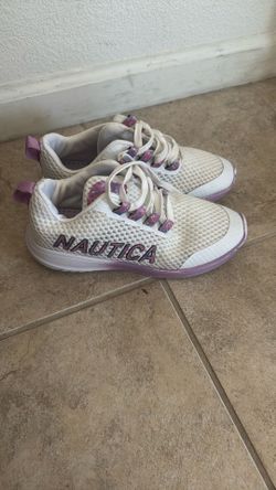 Nautica Women’s Shoes - Size US 9