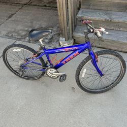 Mountaintrek 220 Trek Bike 