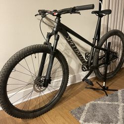Specialized Rockhopper Expert small 