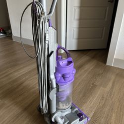 Dyson Vacum 