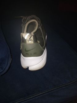 Nike shoes new to big.