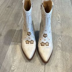 Cream Taupe Western Boot