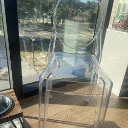 Acrylic chair 