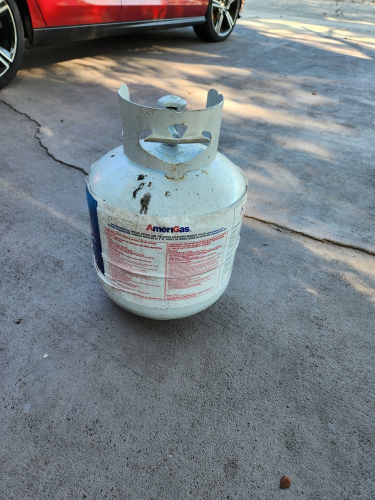 Empty Amerigas Propane Tank, fikksblru, exchangeable for Sale in West