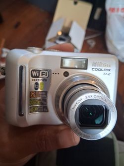 Nikon coolpix p2 digital camera