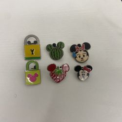 Disney collection Pins