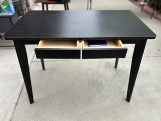 Desk with 2 Drawers