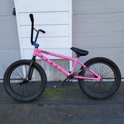 Mongoose Rebel . BMX . Pink 