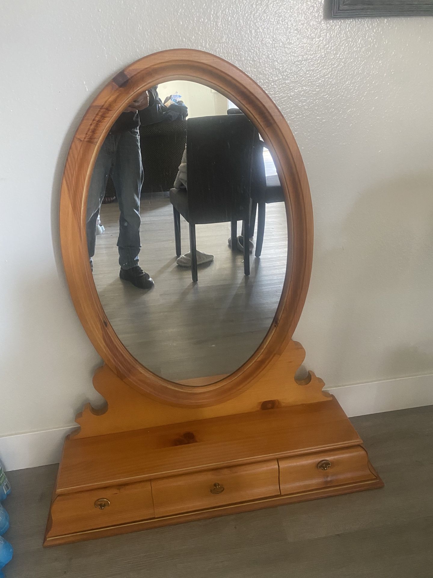 Small drawer with mirror