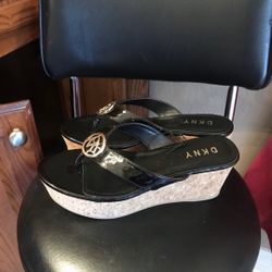 Dkny Wedge New Size 8.5