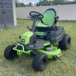 42 Inch Electric Lawnmower, Greenworks Pro, Comes With 4 Rechargeable Battery Cells