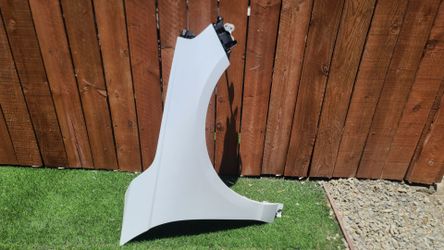 2023 - 2025 HONDA ACCORD RIGHT FENDER PASSENGER SIDE WHITE PEARL GENUINE USED OEM.  NC1