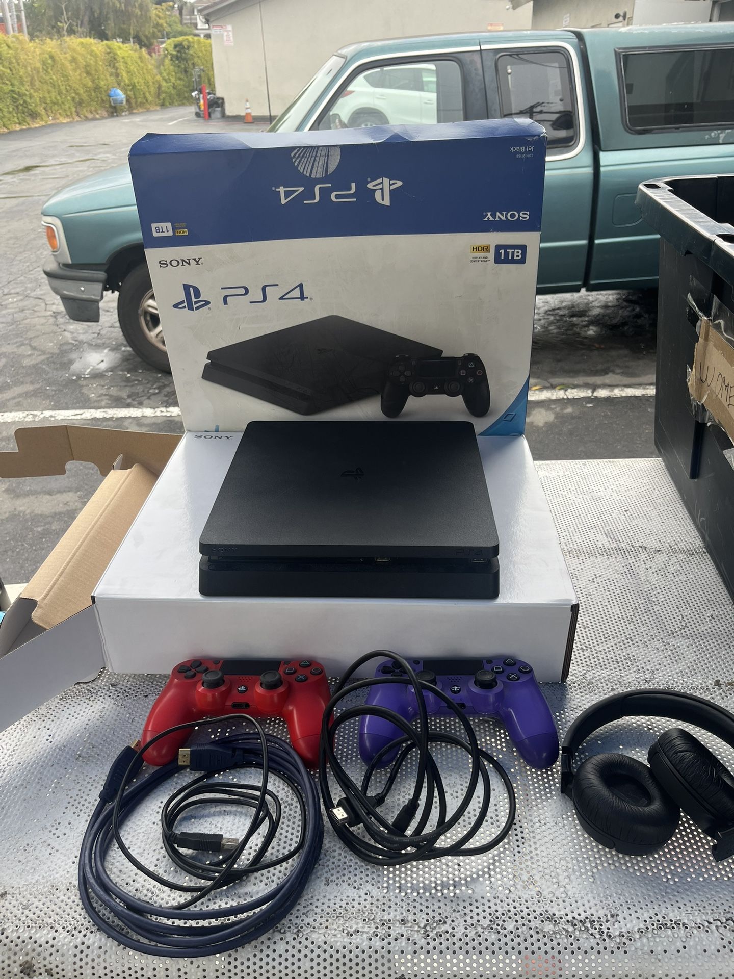 Sony PlayStation 4