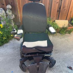 Quickie Q500 M Power Chair with SEDEO PRO Seating Base