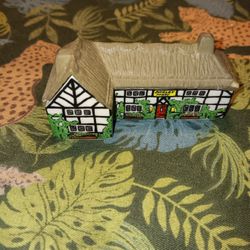 Wade England "Whimsey On Why" Ser. 1 The Barley Mow Porcelain Miniature Building