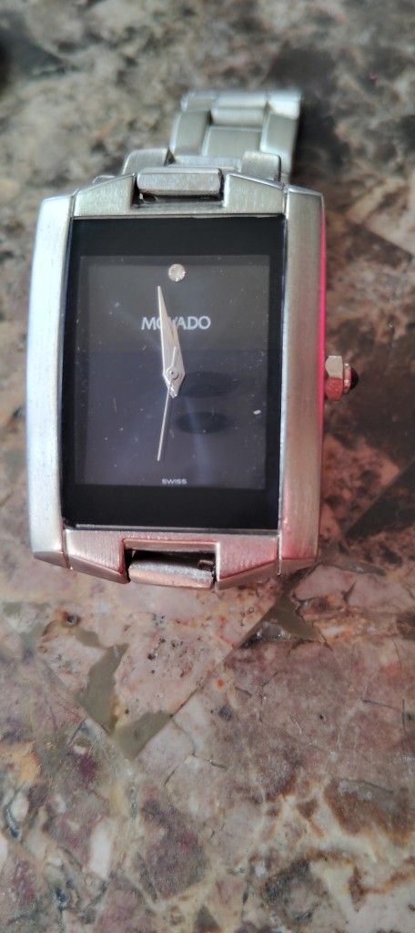 Reloj Movado De Hombre Necesita Batería