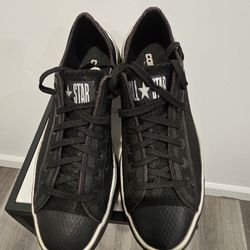 Converse Chuck Taylor All Star Ox Black/Gold Script – Talla 7.5 – Edición especial