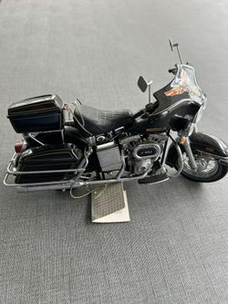 Franklin Mint Harley Davidson Electra Glide Motorcycle