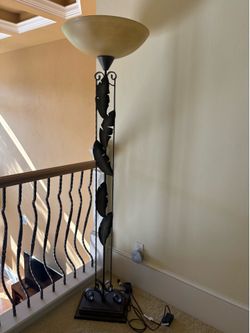 Decorative floor lamp, excellent condition