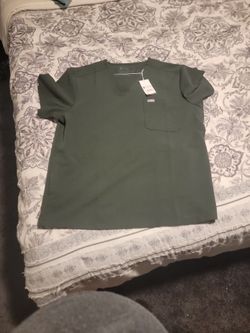 Men's Figs Scrub Top