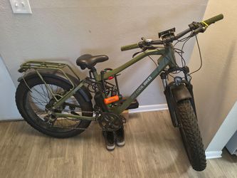 Mint Bee Cool Adventurer Ebike with 144 miles ,( Small Electrical issue )