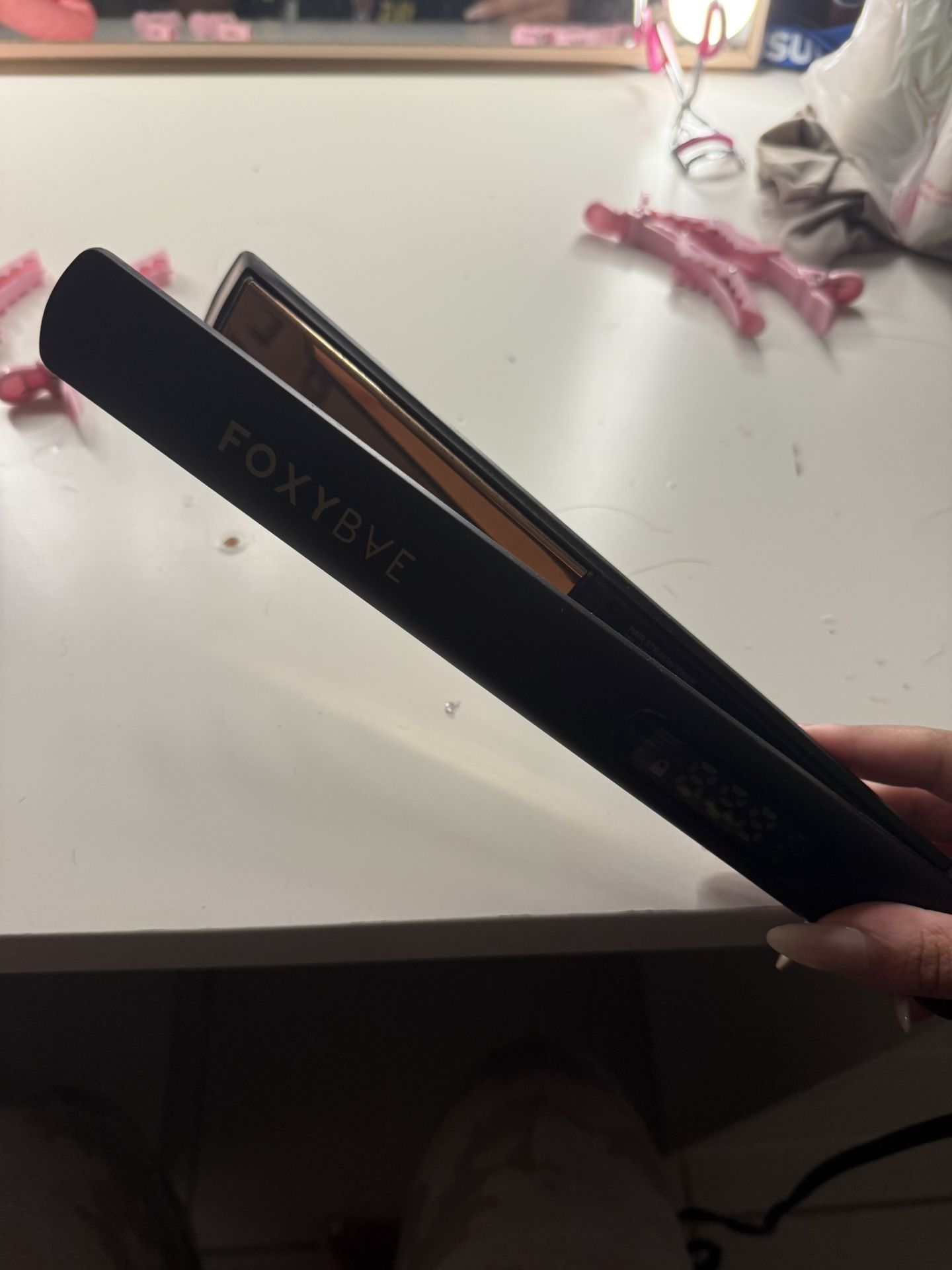Foxybae Black Hair Straightener