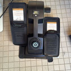 Cubii Under Desk Elliptical / Stepper