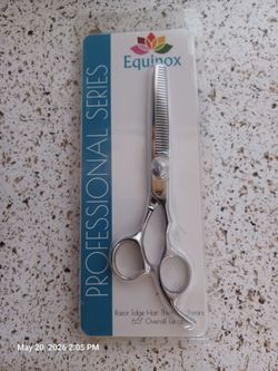 Razor Edge Hair thinners  professional