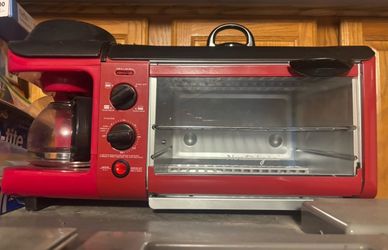 All in one!Nostalgia Retro 3-in-1 Family Size Breakfast Station, Red