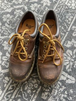 Brown crazy horse docs platform
