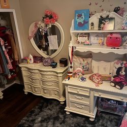 Princess Dresser Set