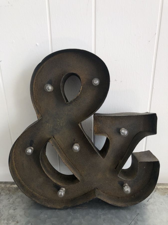 Ampersand & Marquee wedding decor