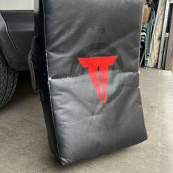 Throwdown Big Body Punch Shield (Boxing, Muay Thai, Karate, BBBJ, Mma, Punching  Heavy Bag)