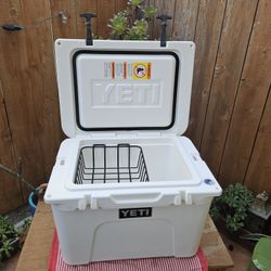 Yeti 35
