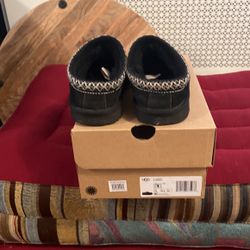 Ugg Kids Size 1 