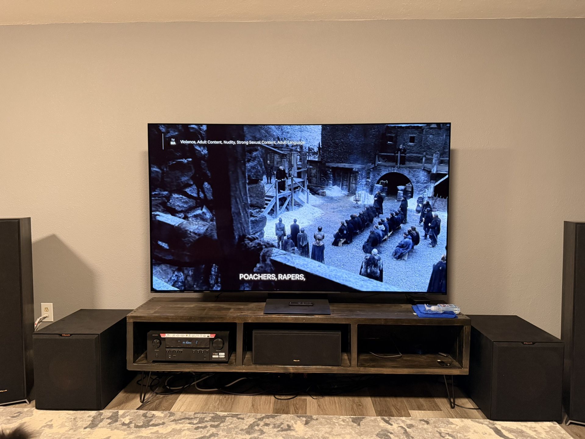 77” Samsung S90C QLED TV