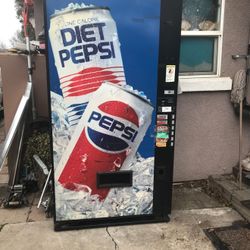 Pepsi Vending Machine – Excellent Condition