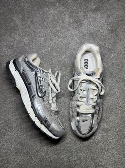 Size 10 - Nike P-6000 Metallic Silver Mens Running Shoes