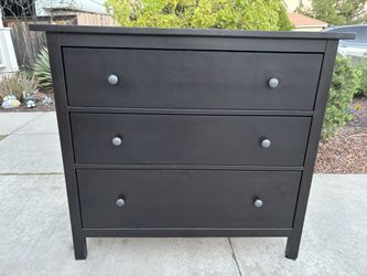 Black Solid Wood Hemnes Dresser Chest of Drawers Furniture Great Condition 