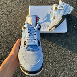 Jordan 4 University Blue