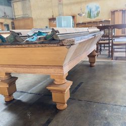 Antique Brunswick Balke-Collender Edition “southern” Pool Table .