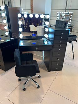 Makeup Vanity With Bluetooth  Thumbnail