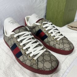 Gucci Men's Ace GG Supreme Sneaker, Size: 8 = 8.5 US