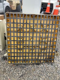 Containment pallet