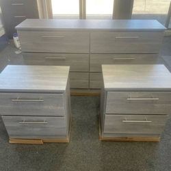 DRESSER AND TWO NIGHSTANDS  // CÓMODA Y DOS MESITAS DE NOCHE 