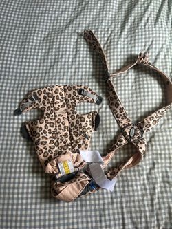 Baby Bjorn Carrier Leopard Mini