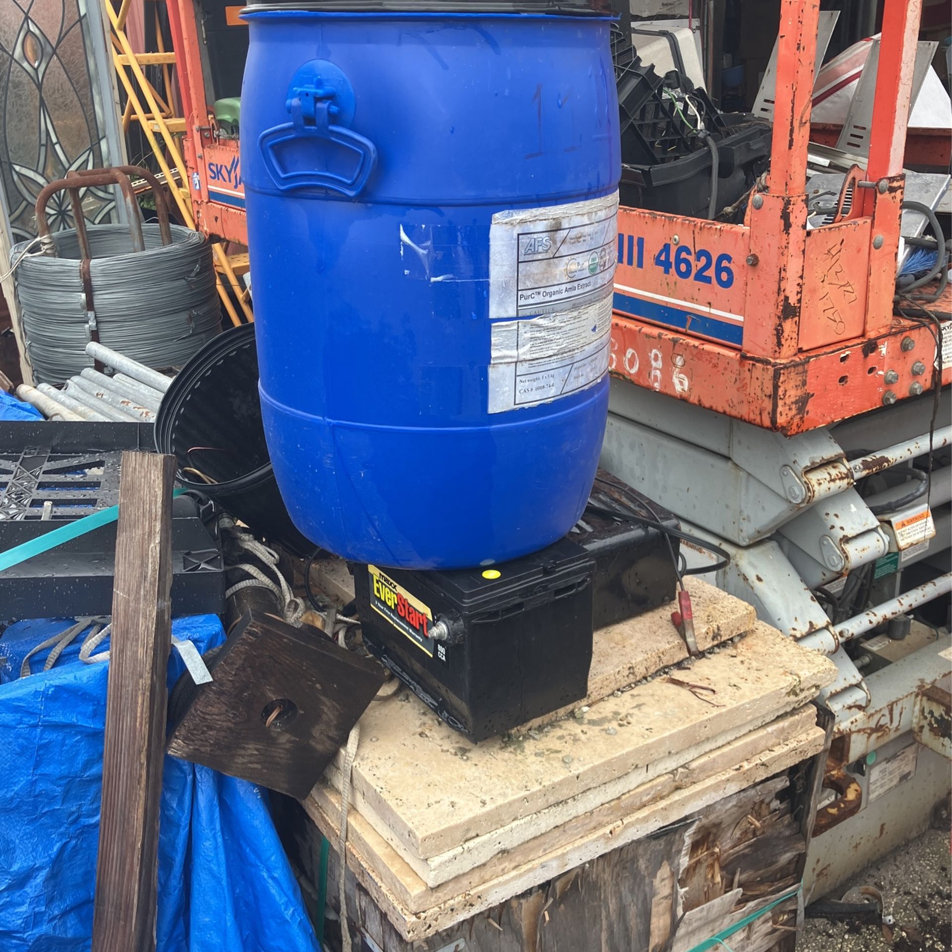 15 gallon containers with lids good for storing water