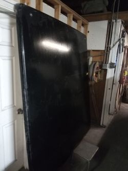 Ultra p/up cover $650 obo black or will paint to match your truck 7'6"