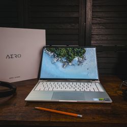 Gigabyte Aero 14 OLED RTX 4050 | Box + Charger | Works Perfectly